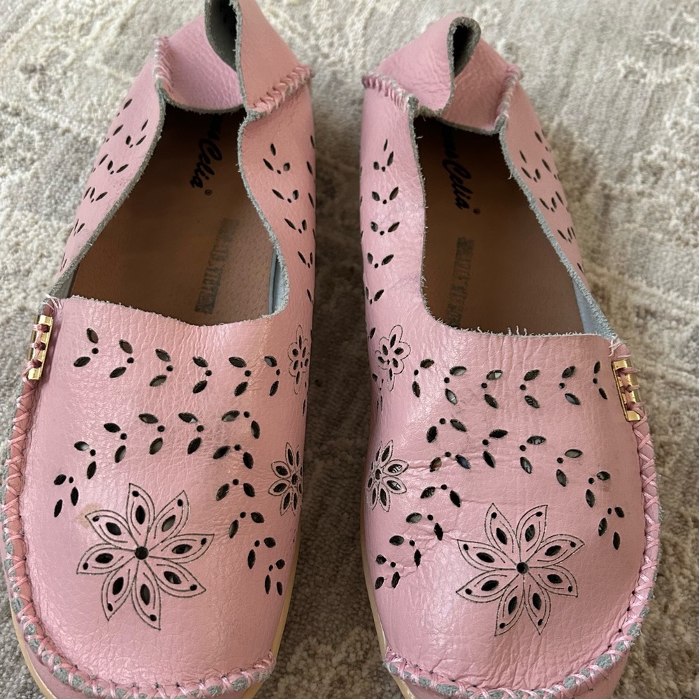 NWOB Venus Celia Sz 10 Women's pink Natural Breathable Walking Flat Loafer Boho